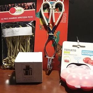 4pc. Kitchen accessories